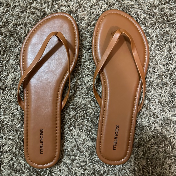 Maurice’s sandals - Picture 1 of 2